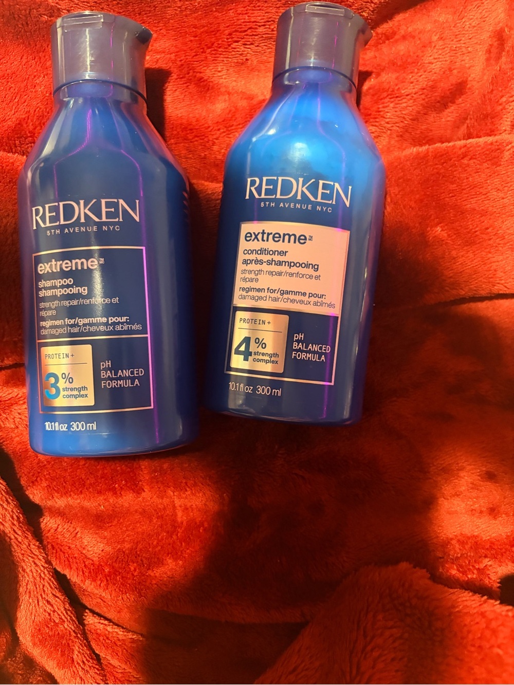 Redken Extreme Strength Shampoo & Conditioner Duo & Gift Bag